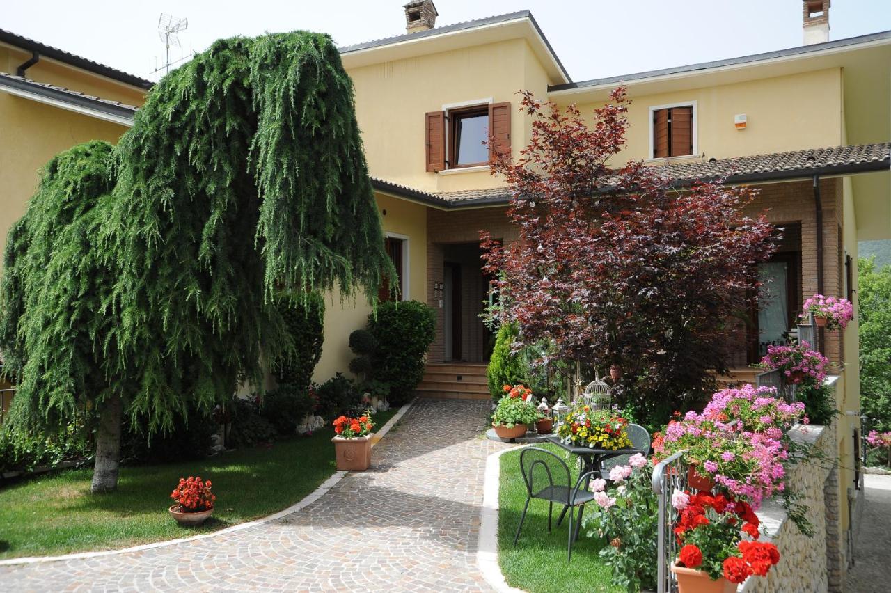 Affittacamere Fulé Fontecchio Extérieur photo
